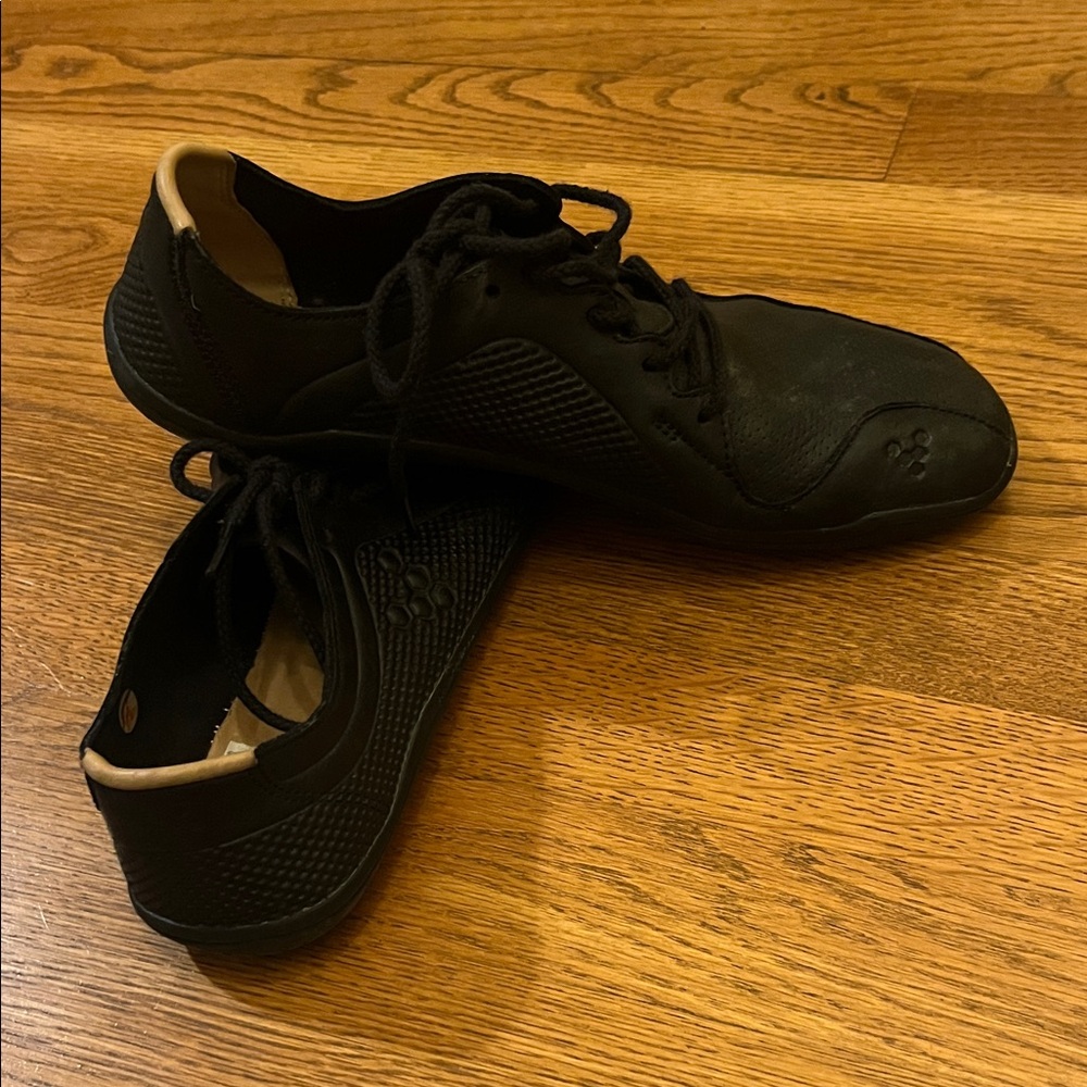 Black Vivo Barefoot Shoes. EU 41 - Picture 3 of 5